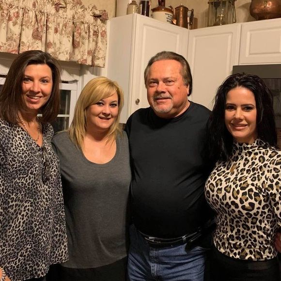 Meet your Posher, Stephanie - Picture 1 of 1